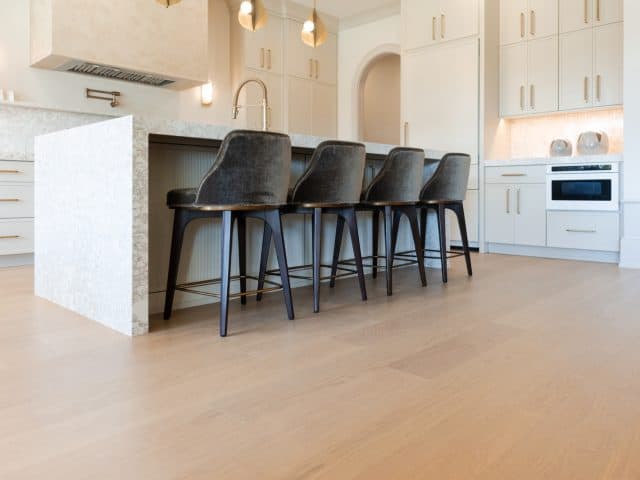 Warm, Chic Look Wins “Best Kitchen” In Vesta Home Show